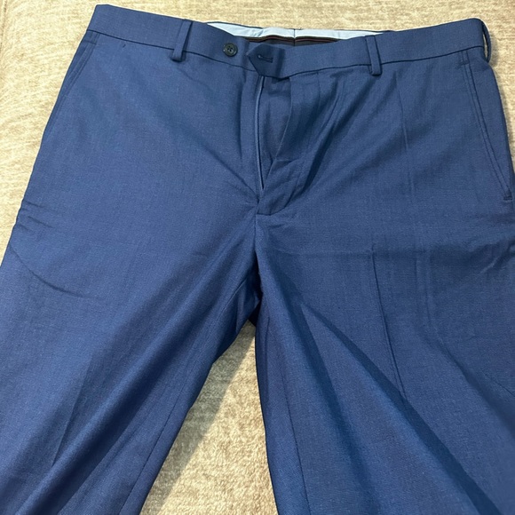 Bundle of 5 dress pants size 34Wx32L, never worn - Picture 7 of 14